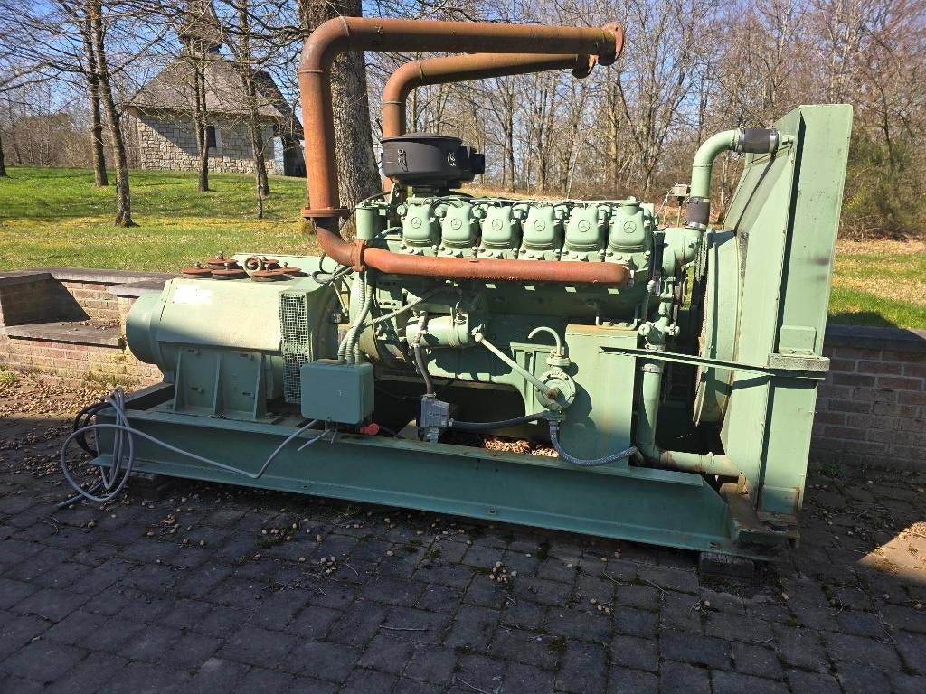 Groupe électrogène industriel, Bricolage & Construction, Générateurs, Démarrage électrique, Enlèvement, Utilisé, Huile diesel