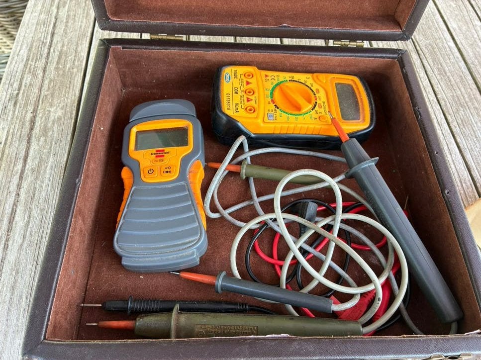 Compteur de tension électrique, Bricolage & Construction, Instruments de mesure, Enlèvement ou Envoi, Comme neuf, Multimètre