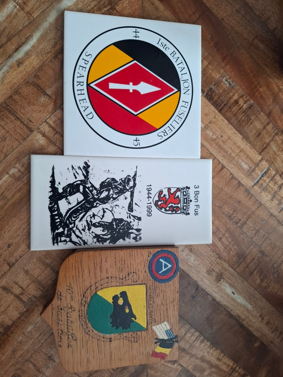 bataillon de fusiliers : carreaux commémoratifs, Collections, Objets militaires | Général, Enlèvement
