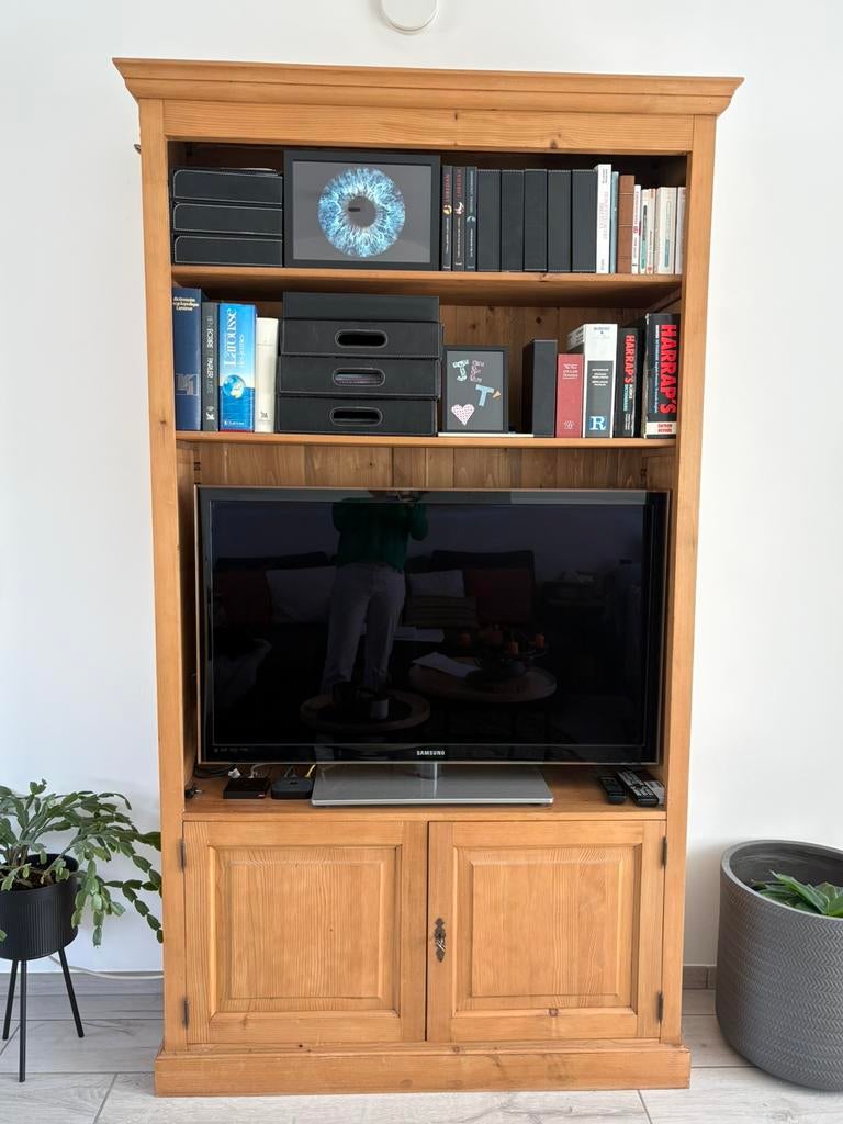 Bibliothèque / armoire tv en pin massif, 25 à 50 cm, Moins de 150 cm, Comme neuf, Enlèvement
