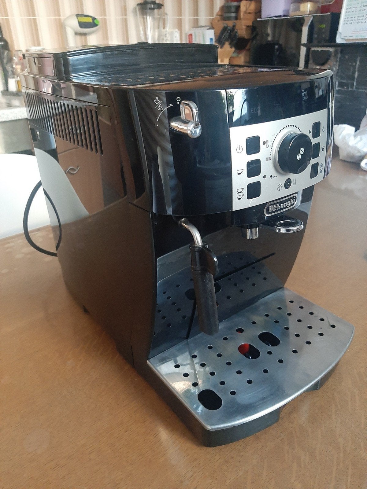 Delonghi Magnifica S, Ophalen, Afneembaar waterreservoir, Gebruikt, Espresso apparaat