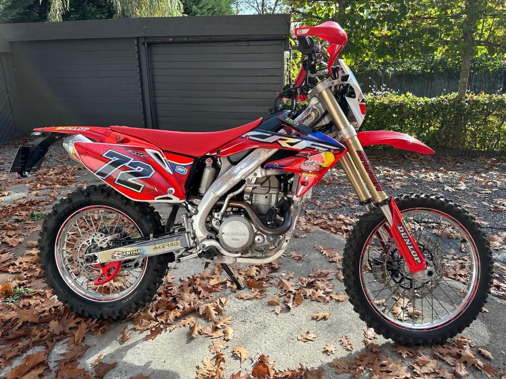 Honda CRF450R 2005, Motos, Motos | Honda, Particulier, Moto de cross, plus de 35 kW, 1 cylindre, Permis Moto A2 minimum, Éclairage LED