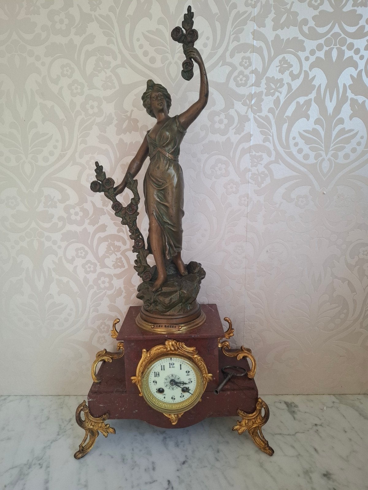 Horloge de cheminée française, Enlèvement