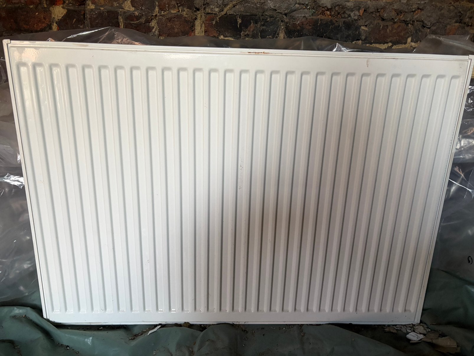 Radiateur triple 90x70 avec vanne thermostat, Enlèvement, Comme neuf, Radiateur
