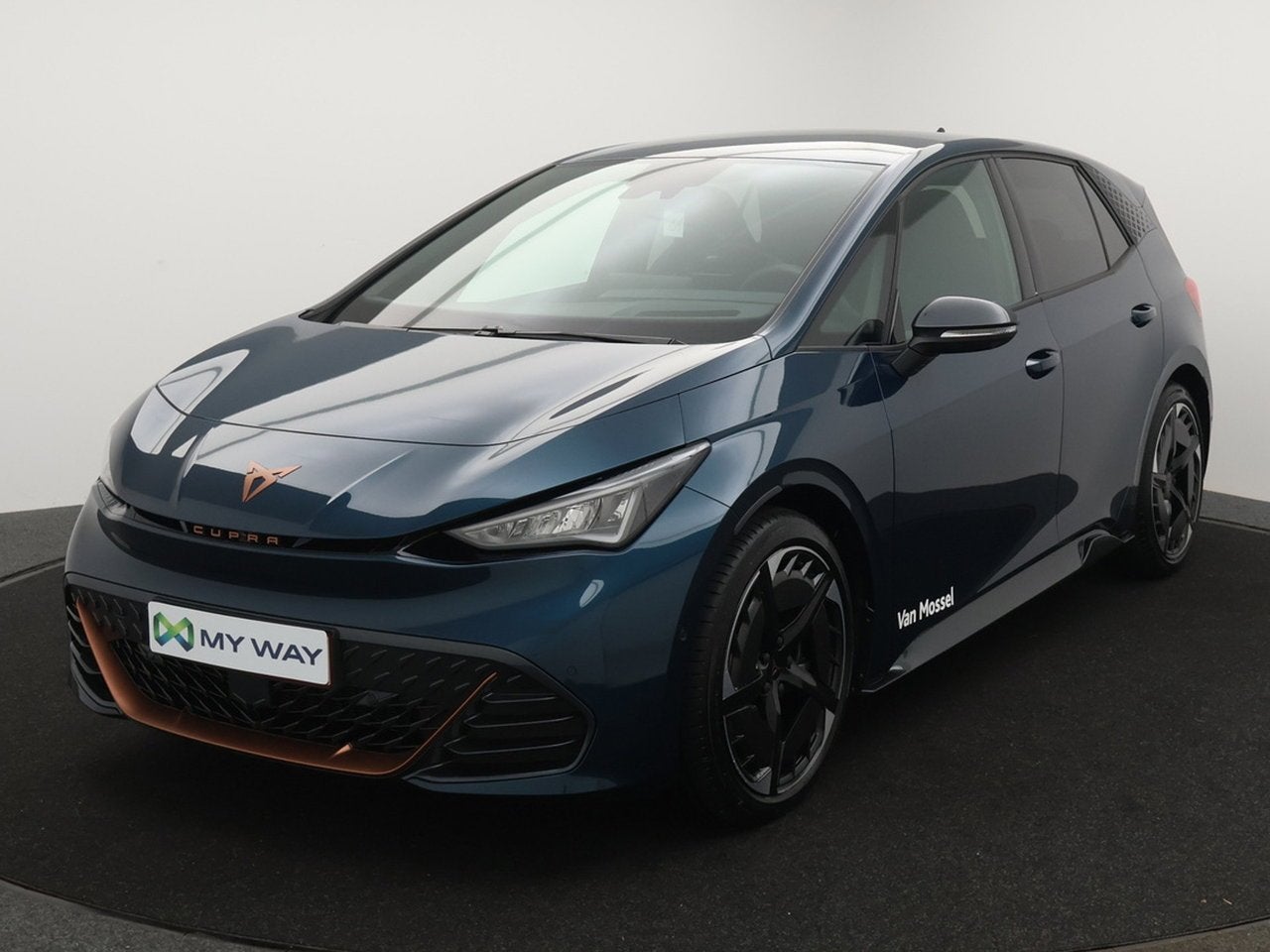 Cupra Born Born eBoost Business 231PK 77kWh *DEMO*360Â° CAME, Autos, Achat, Alarme, Berline, Automatique