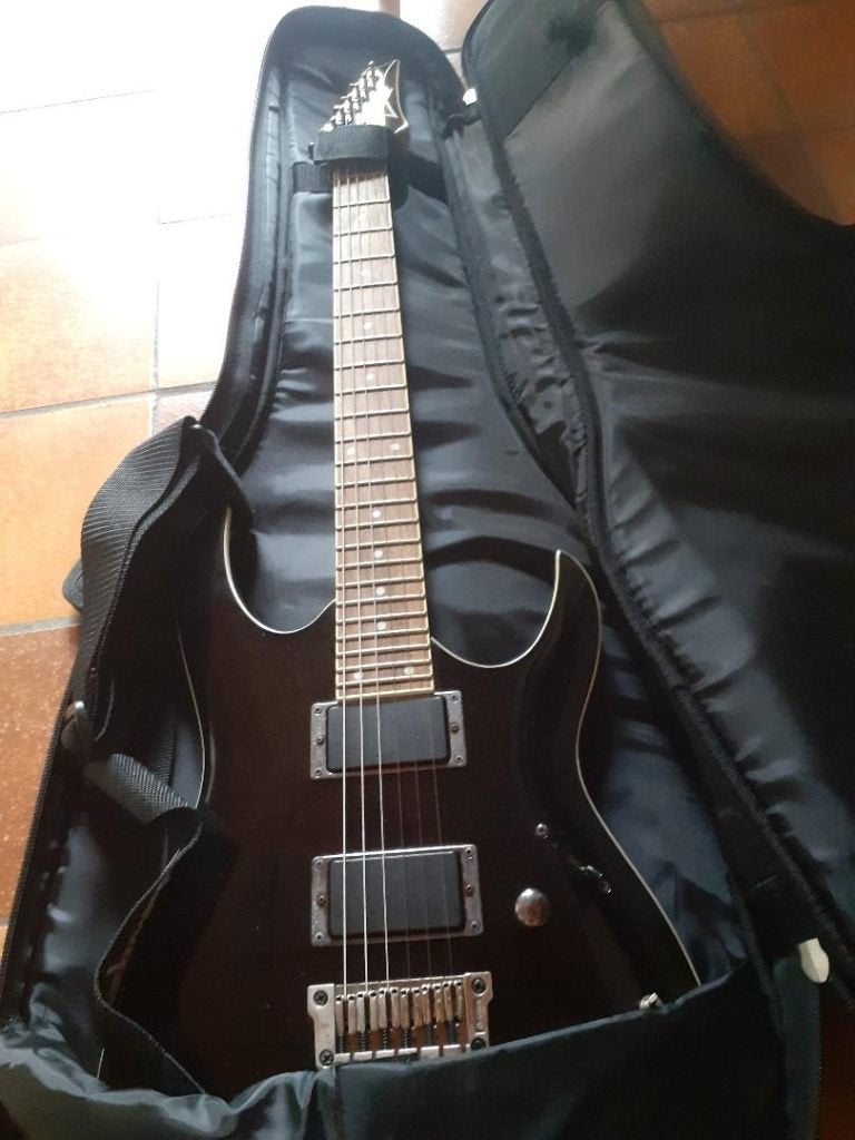 Ibanez elektrische gitaar, Muziek en Instrumenten, Ophalen, Zo goed als nieuw, Ibanez, Met versterker
