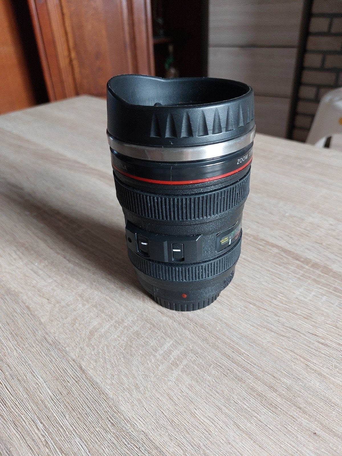 Mug Isotherme / Tasse Objectif Photo (Style Canon EF), Enlèvement ou Envoi, Comme neuf, Noir, Plastique