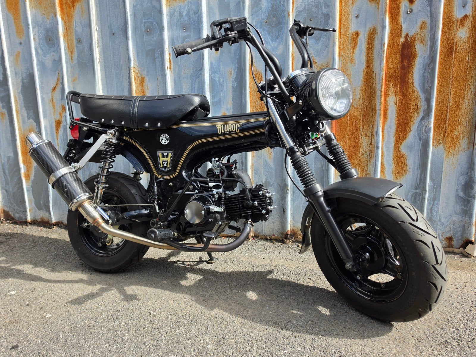 Dax 49 cc bluroc met carbu  nog in nieuwstaat  350 km
