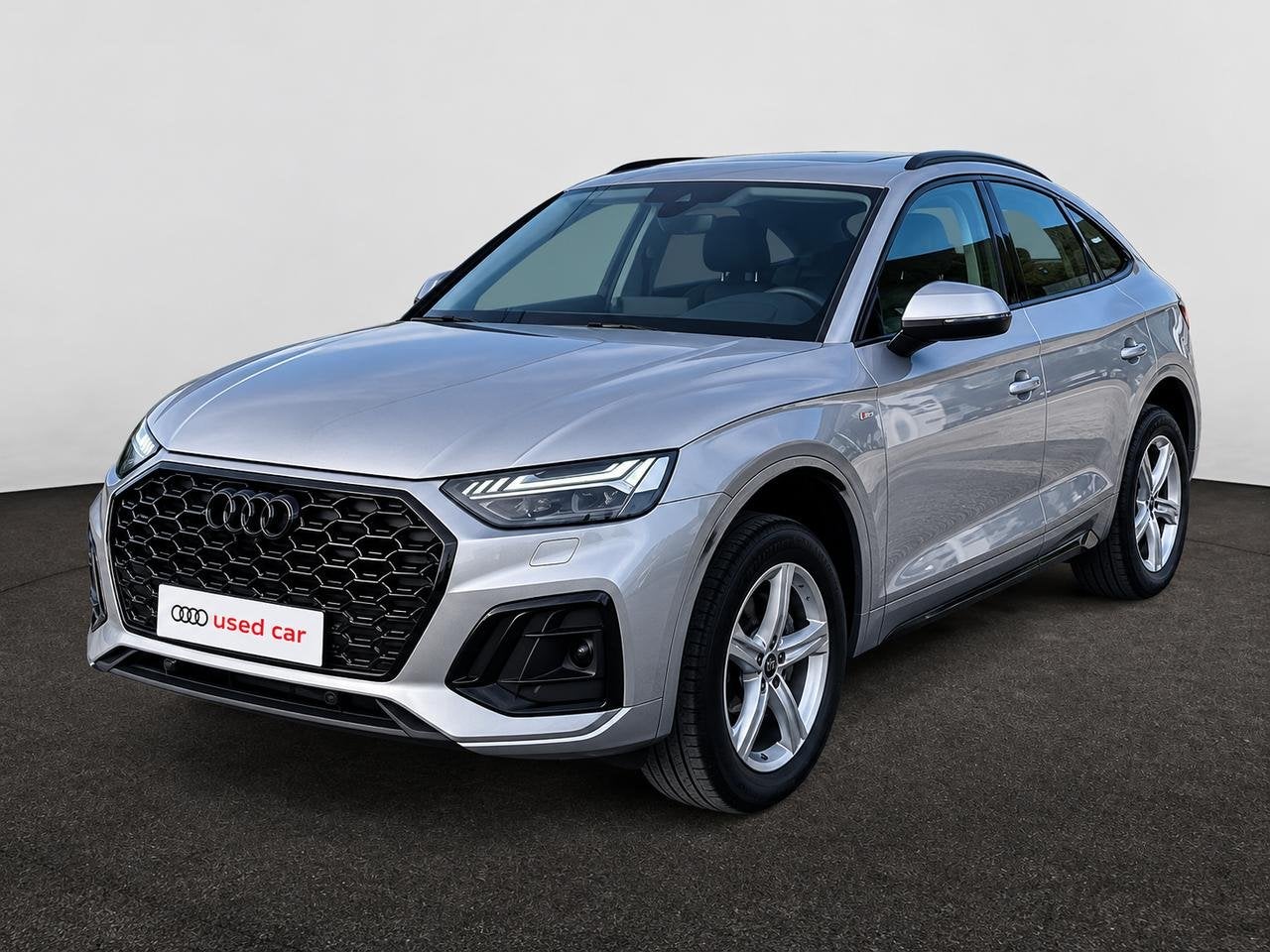 Audi Q5 Sportback Dsl Q5 Sportback 40 TDi Quattro Business E, Diesel, SUV of Terreinwagen, Zilver of Grijs, https://public.car-pass.be/vhr/db0a8311-e51c-4e86-ba0d-a1bfe092c219