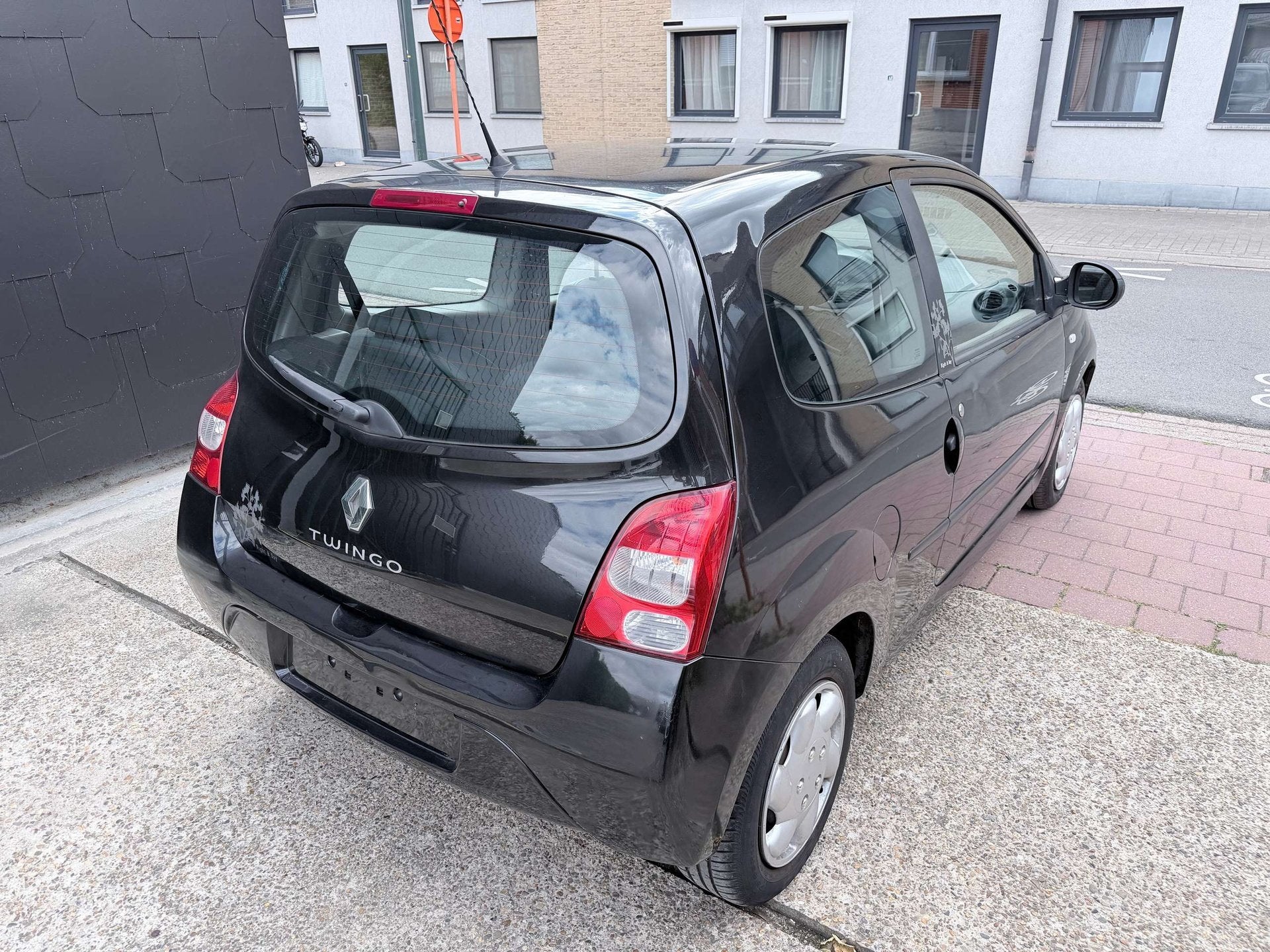 Renault Twingo 1.2 I EDITION NIGHT & DAY, Autos, Entreprise, Boîte manuelle, Berline, 4 cylindres