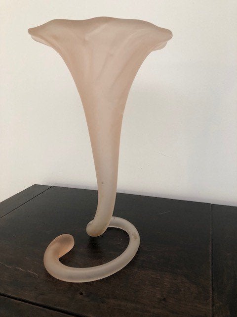 Vase soliflore design en verre dépoli rose, Enlèvement