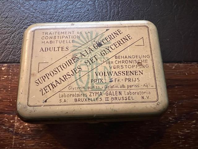 Blikje zetkaarsjes met glycerine, medicatie Zyma Galen, Ophalen