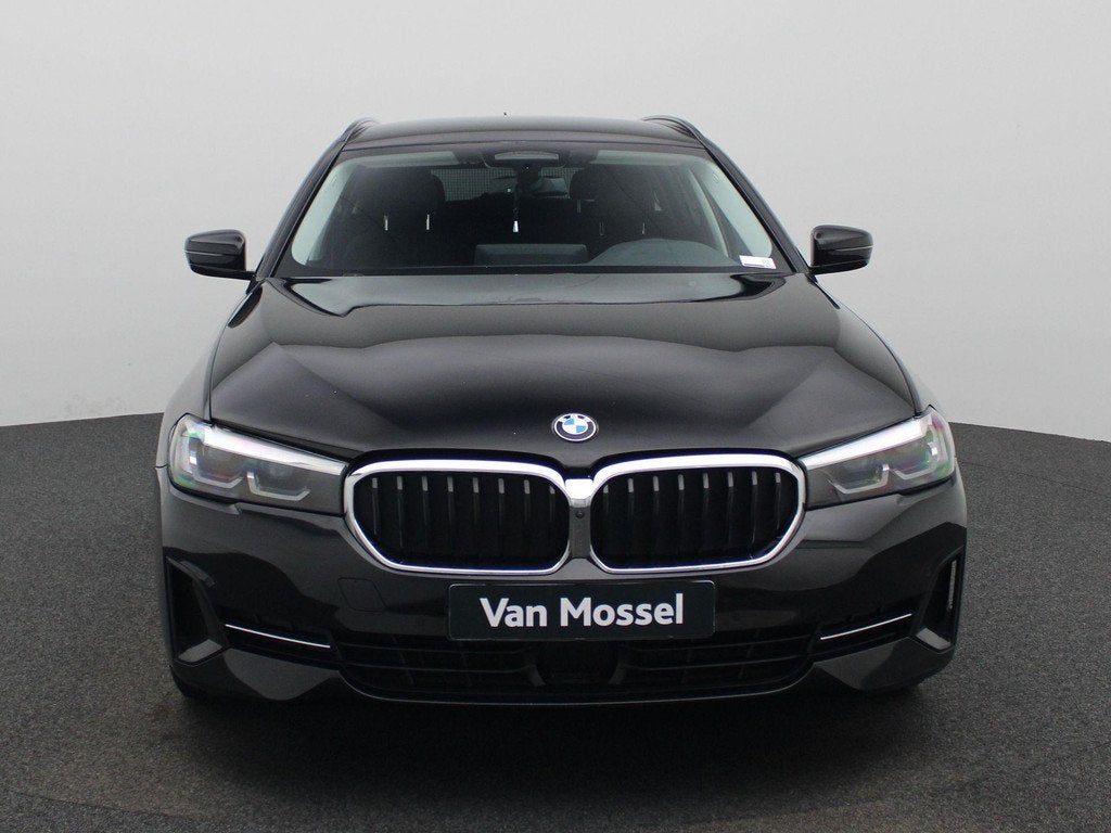 BMW 5 Reeks Touring 518d Aut. (110 kW), Auto's, Automaat, https://public.car-pass.be/vhr/76de42b8-354b-49e4-ae43-cb08652daf41