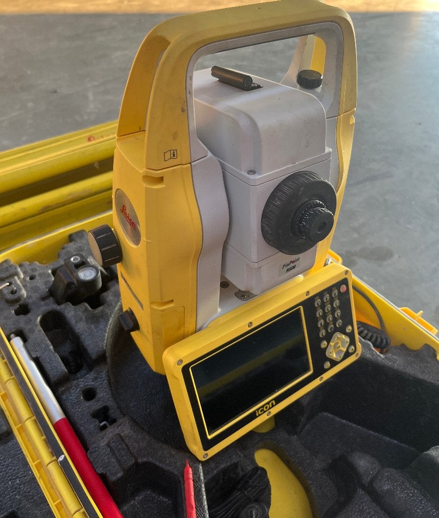 Leica total station, Doe-het-zelf en Bouw, Ophalen, Zo goed als nieuw, Afstand