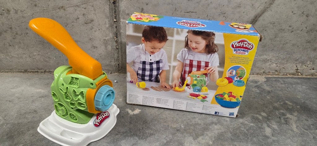 Play-Doh Noodle Makin' Mania noedelset, Kinderen en Baby's, Speelgoed | Overig, Gebruikt, Ophalen