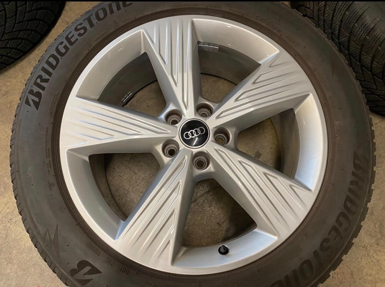 ORIG. JANTES DE 19 POUCES POUR AUDI Q4 E-TRON+PNEUS D'HIVER, Autos : Pièces & Accessoires, Pneus et Jantes, Pneus hiver, Véhicule de tourisme
