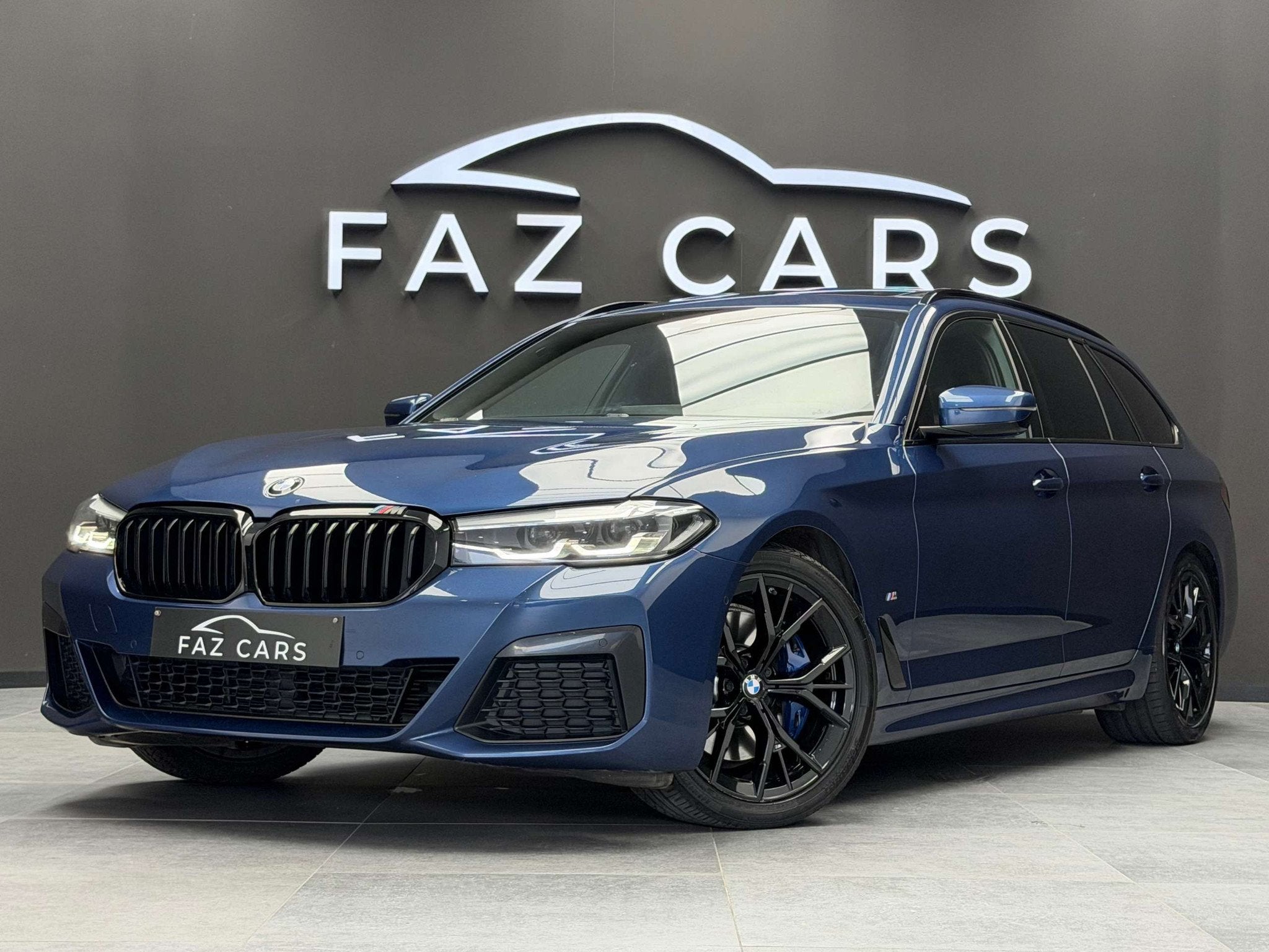 BMW 5 Serie 518 Touring dA * 1ER PROP + FACELIFT + PACK M +, Auto's, Automaat, 4 cilinders, Blauw, Leder