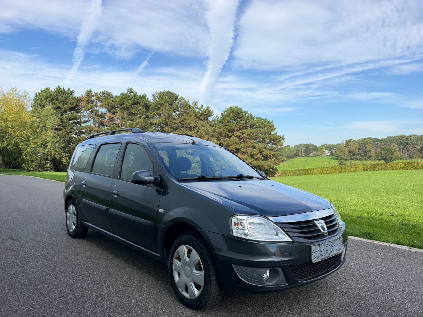 Dacia Logan - 2012 - 1.6 Benzine - Airco - (55.000km!), Autos, Euro 5, Achat, Entreprise, Boîte manuelle