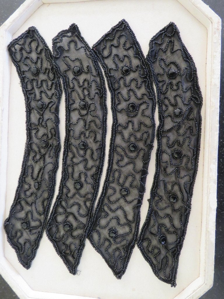 Ensemble de 7 colliers vintage, perles et tissu, Enlèvement ou Envoi
