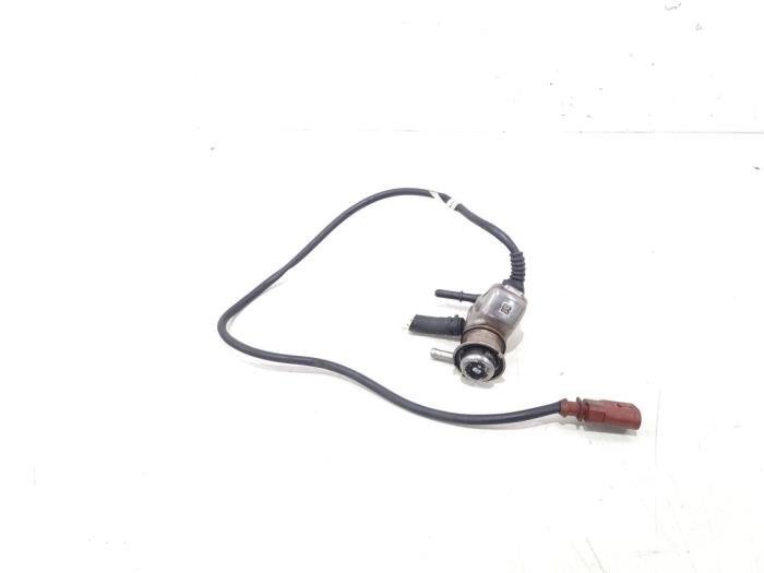 Injecteur Adblue d'un Audi A4, Autos : Pièces & Accessoires, Systèmes à carburant, Audi, Utilisé, 3 mois de garantie, Enlèvement ou Envoi
