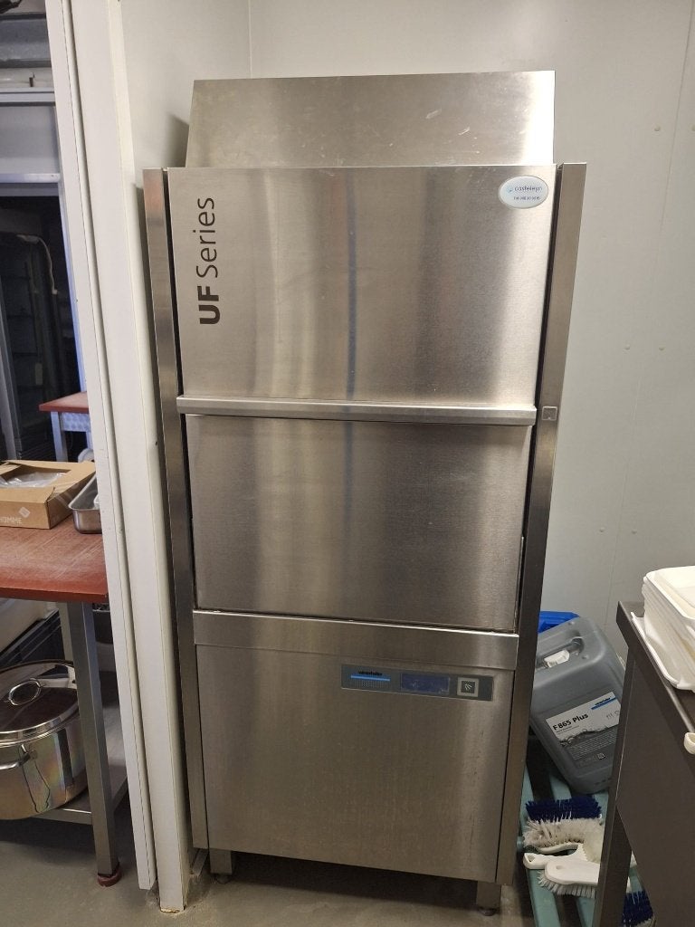 Winterhalter UF-M Energy – Professionele vaatwasmachine, Ophalen, Gebruikt