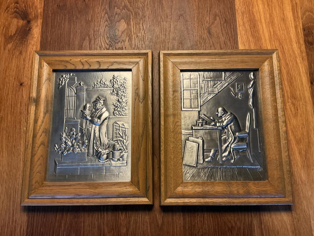 Tinnen reliëf in mooie eikenhouten kader, Antiek en Kunst, Antiek | Tin, Ophalen of Verzenden