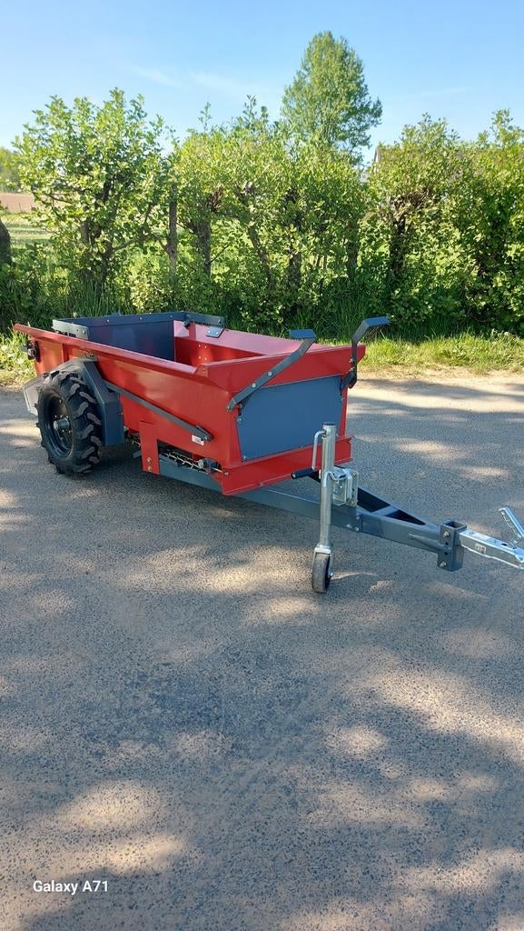 MINI mestverspreider wielaangedreven! TOPPER!!, Articles professionnels, Agriculture | Outils, Enlèvement