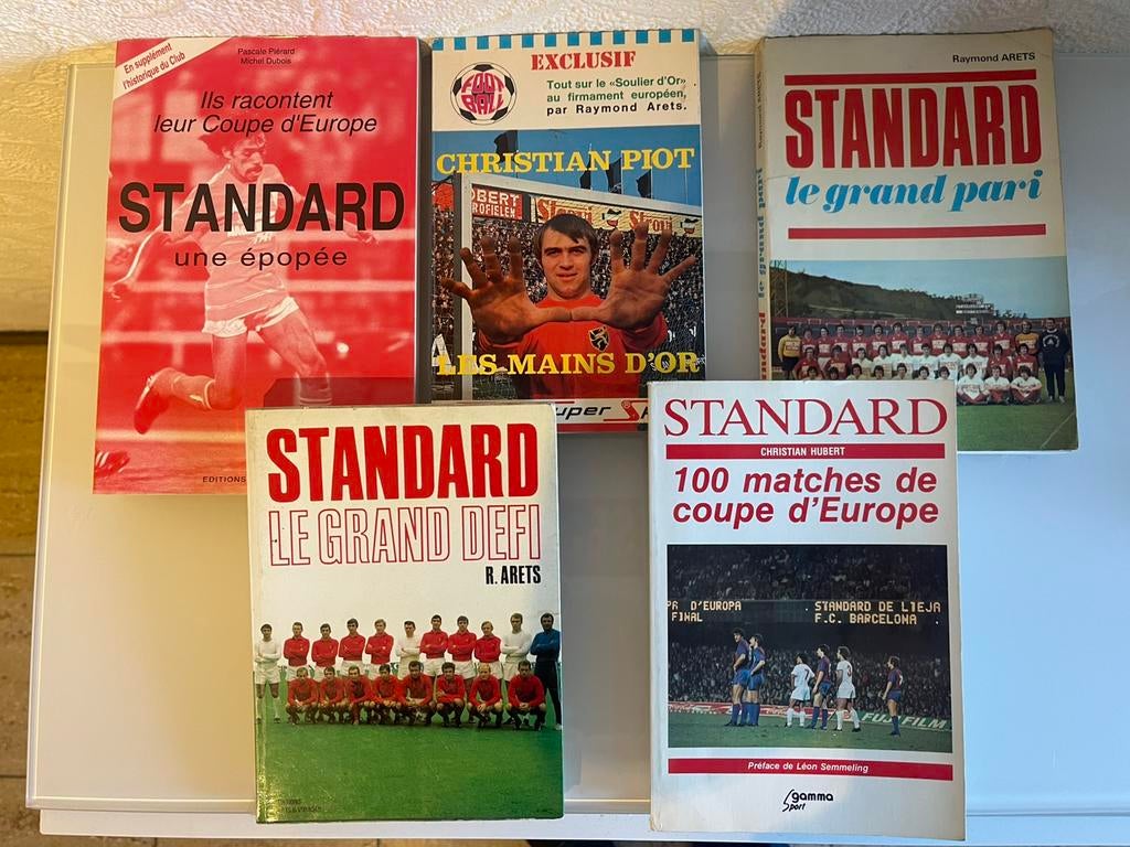 Standatd de Liège ( lot de livres ), Enlèvement, Comme neuf