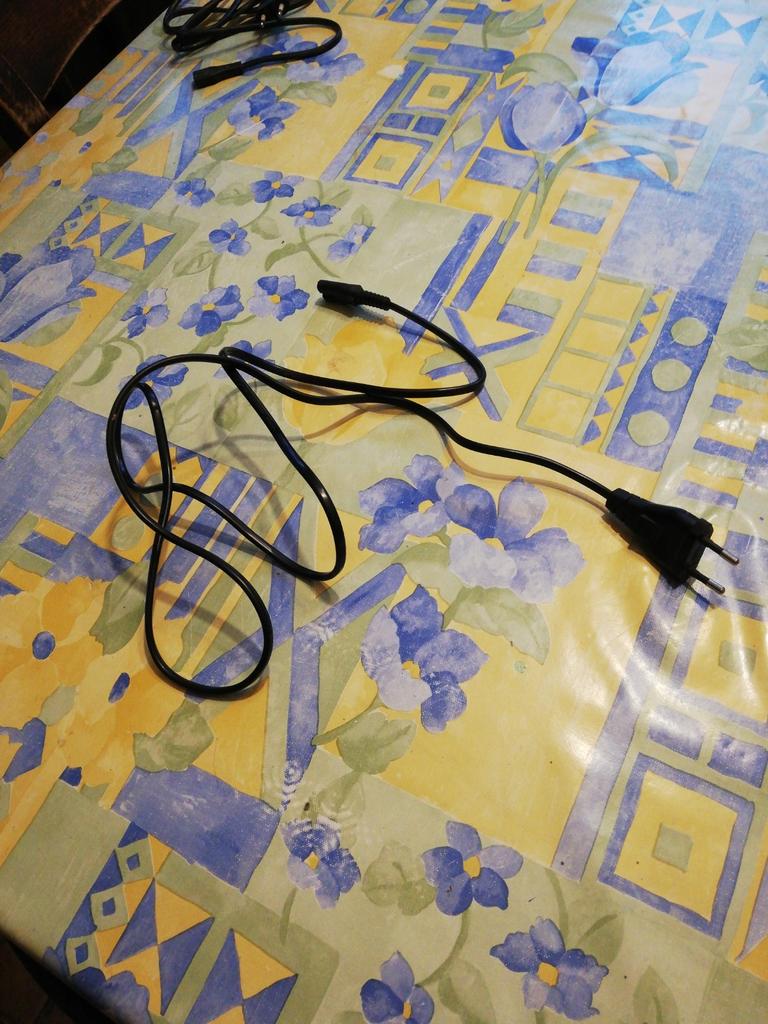 Prise radio, lecteur de CDs.., Enlèvement ou Envoi, Comme neuf