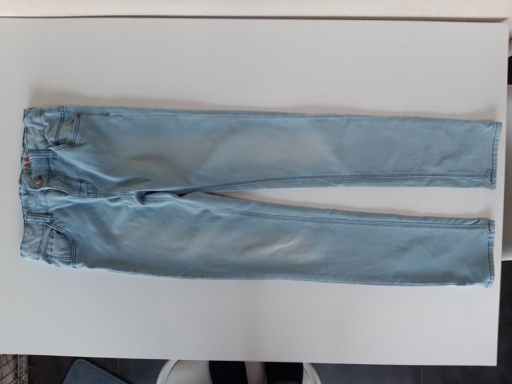 Licht blauwe jeans skinny maat 158, Enfants & Bébés, Vêtements enfant | Taille 158, Pantalon, Garçon, Enlèvement ou Envoi, Comme neuf