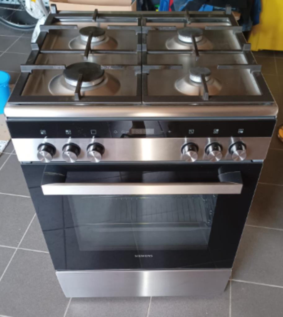 Fornuis - Siemens HX9R3AE50, Ophalen, 4 kookzones, Zo goed als nieuw, Gas