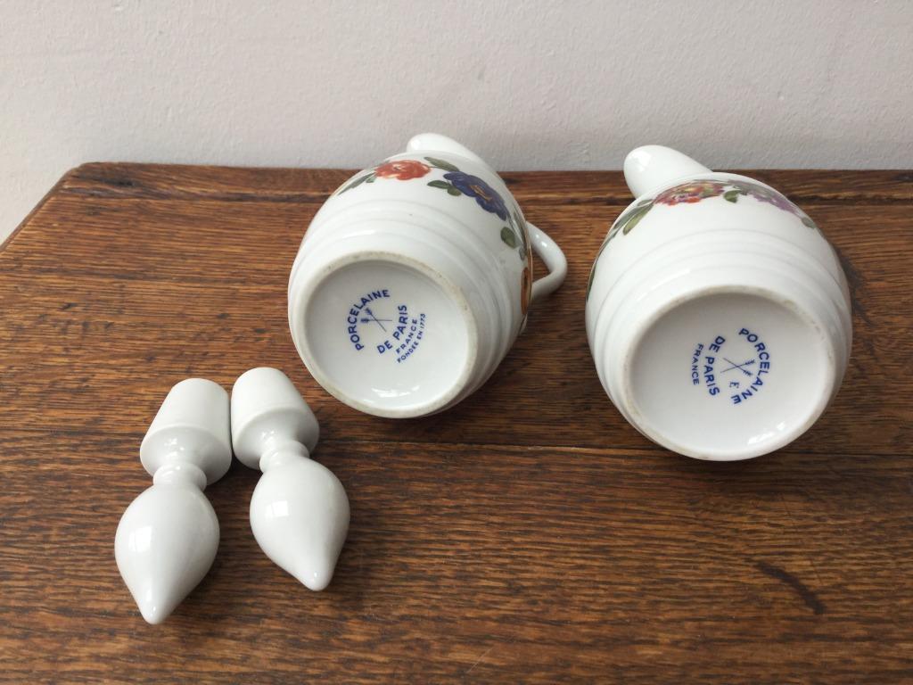 Deux fioles (huile et vinaigre) en porcelaine de Paris, Antiquités & Art, Enlèvement ou Envoi