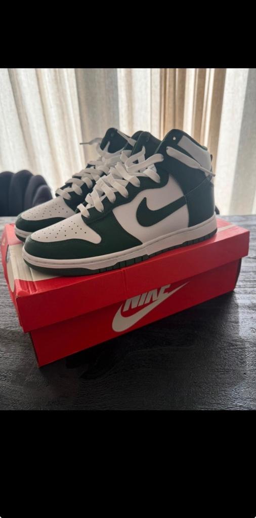 Nike Dunk High Australia - Nieuw in doos - Maat 42.5, Kleding | Heren, Schoenen, Overige kleuren, Nieuw, Ophalen of Verzenden