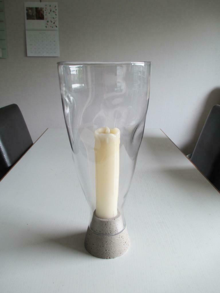 hoge vaas met voet voor kaars, Huis en Inrichting, Woonaccessoires | Vazen, Overige kleuren, Nieuw, Ophalen of Verzenden, Glas