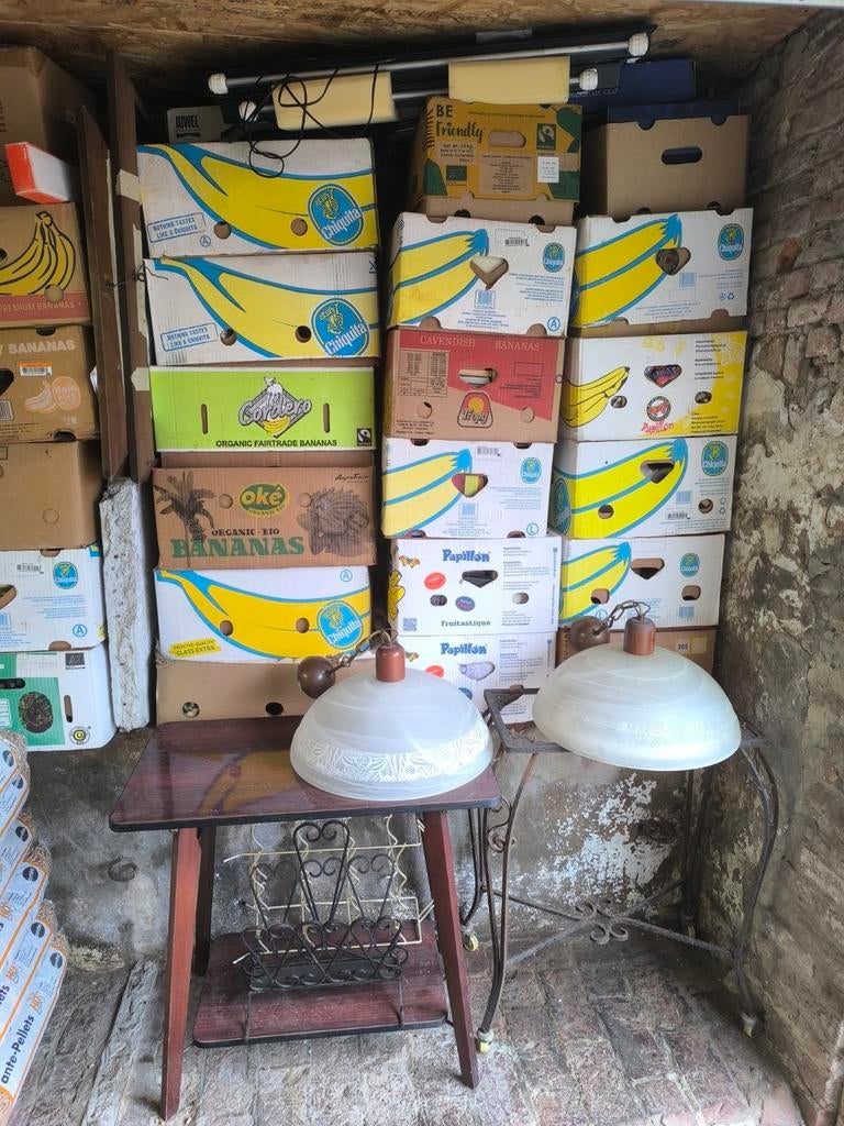 32 caisses - lots pour brocante, Divers, Enlèvement
