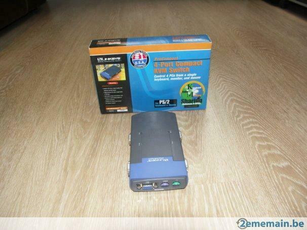 KVM Switch LINKSYS 4PC sur 1écran et 1 clavier, Gebruikt
