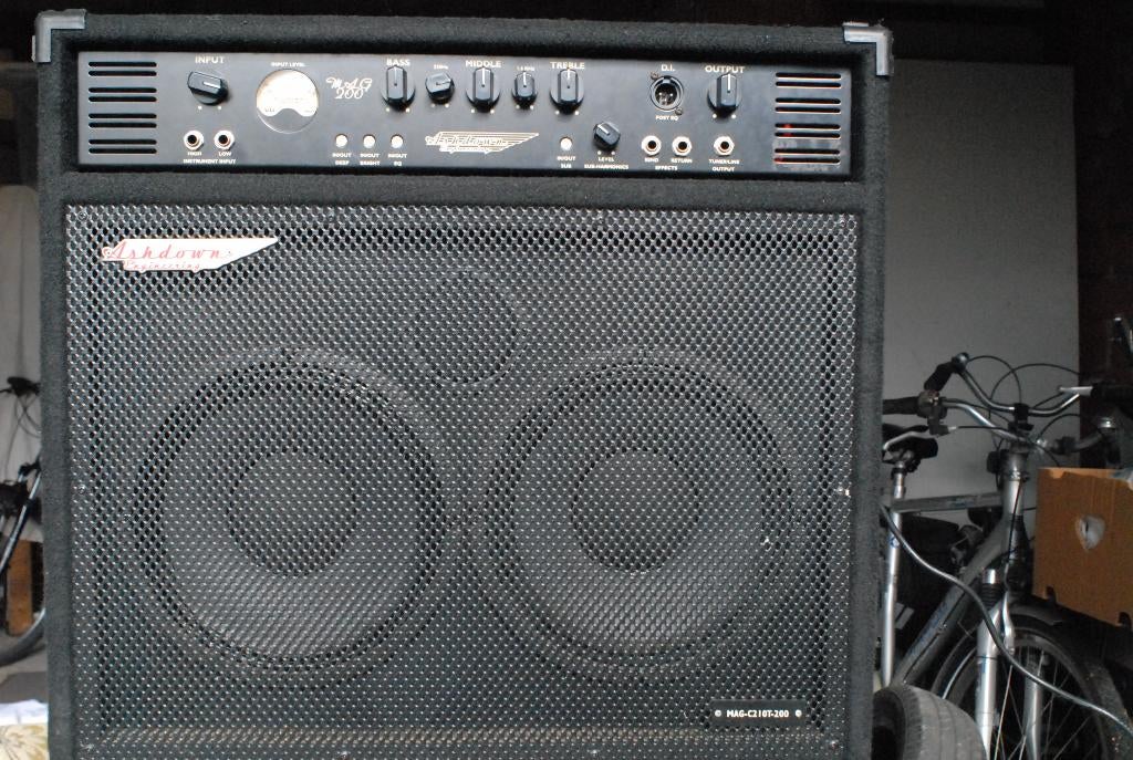 Bass Amp. 'ASHDOWN', Musique & Instruments, Enlèvement, Utilisé