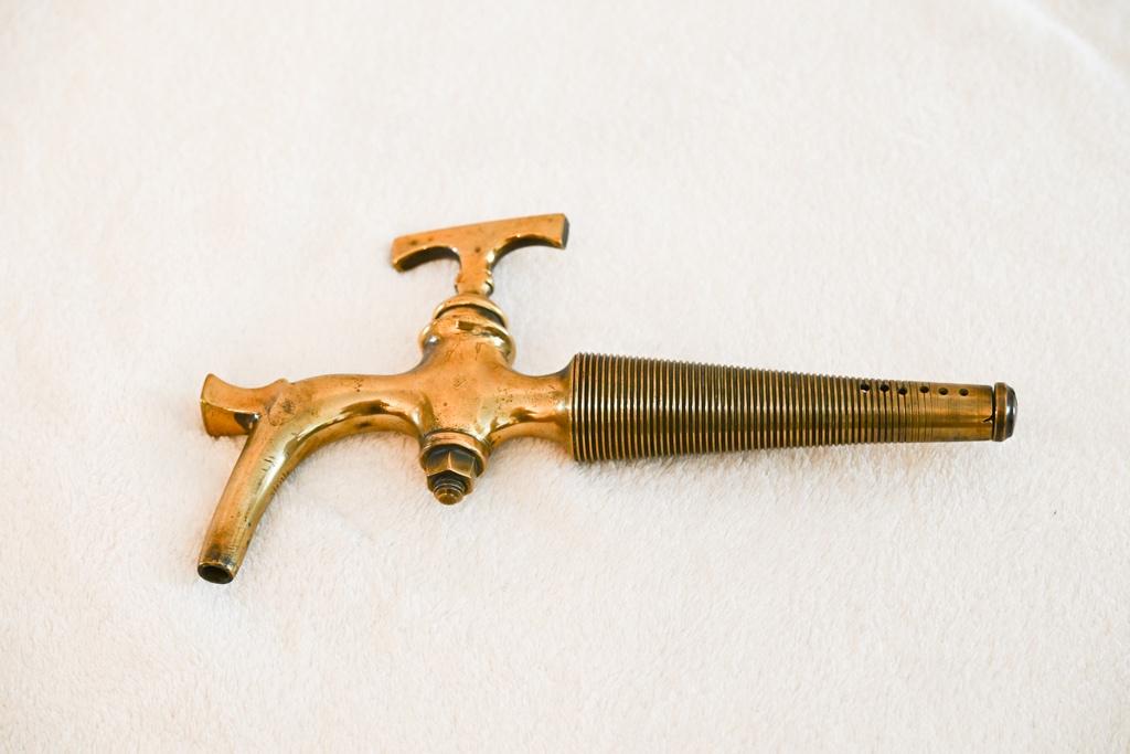 kraan voor wijnvat antiek-koper, Antiek en Kunst, Ophalen