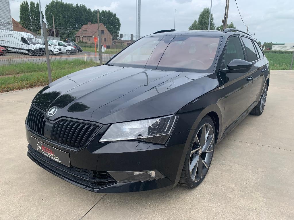 SKODA SUPERB RS 4X4/280PK/NAVI/DAB/CAMERA/LED/ZETELVER, Automaat, 1984 cc, Alcantara, Zwart