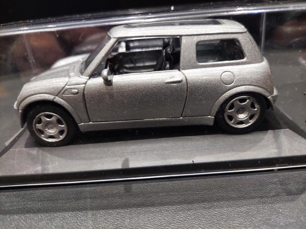 MINI COOPER grise - 1/43 -, Hobby & Loisirs créatifs, Voitures miniatures | 1:43, Enlèvement ou Envoi, Comme neuf