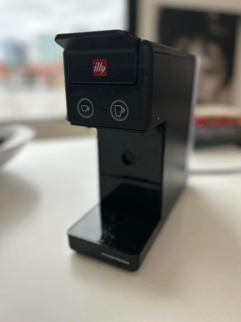 Illy espresso machine, Elektronische apparatuur, Ophalen, Gebruikt, Espresso apparaat, 4 tot 10 kopjes