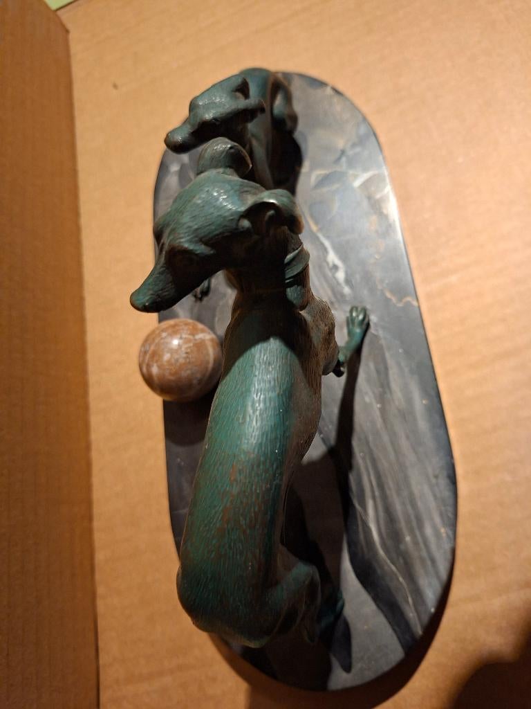 Bronze animalier, Enlèvement