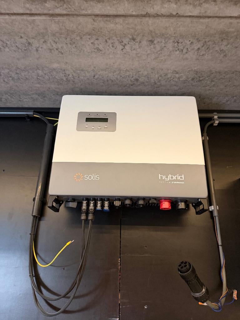Hybride omvormer Solis 10k-3p-rhi-hves-5G, Collector, 200 wattpiek of meer, Ophalen of Verzenden, Zo goed als nieuw