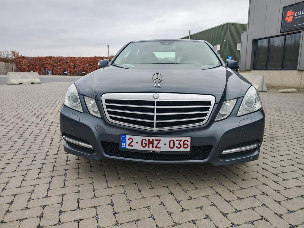 2011 W212 E200 CDI nette auto, goed onderhouden,, Autos, Achat, Entreprise, Entretenue par le concessionnaire, Noir