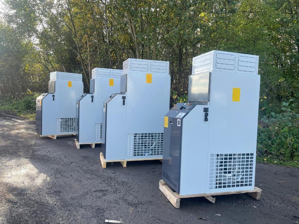 warmeluchtgeneratoren Technoclima BA Plus met mazouttank, Ophalen, Nieuw, Kachel, Hoog rendement (Hr)