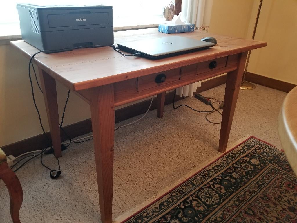 Bureau en pin, Enlèvement, Comme neuf