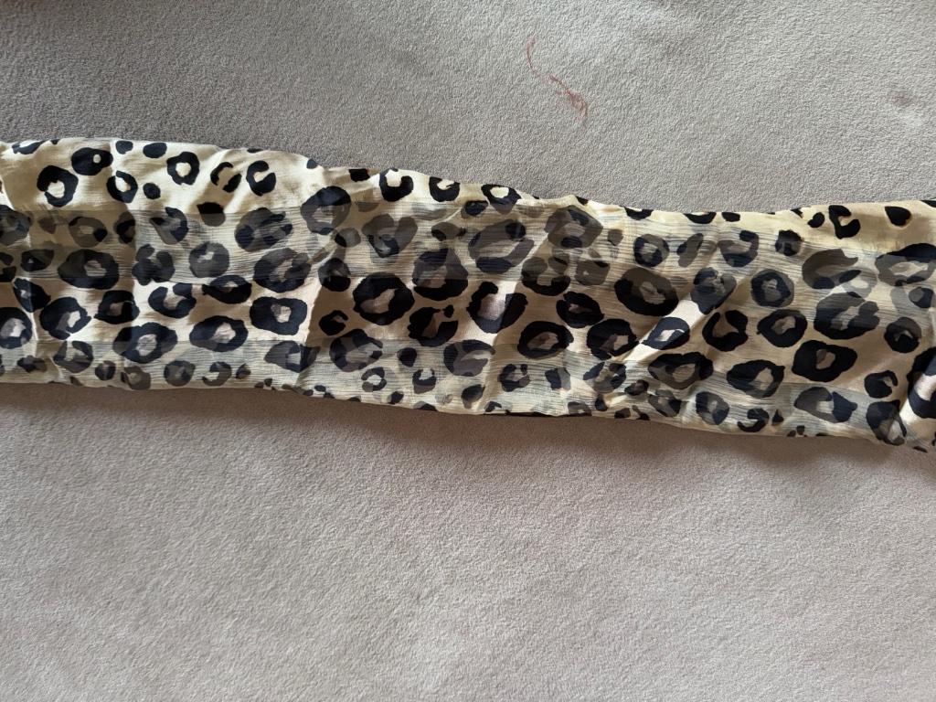 Nieuwe sjaal dames  beige/grijs/zwart/bruin Mayerline, Kleding | Dames, Mutsen, Sjaals en Handschoenen, Mayerline, Ophalen of Verzenden