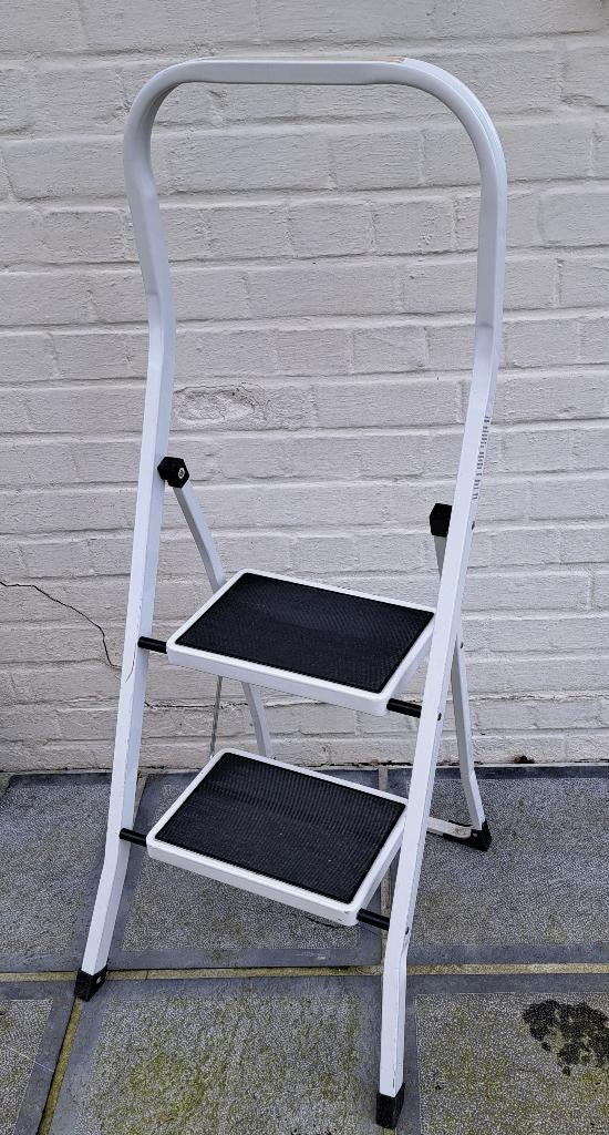stevig trapladdertje met beveiliging, Doe-het-zelf en Bouw, Ladders en Trappen, Ophalen, Zo goed als nieuw, Ladder, Opvouwbaar of Inschuifbaar