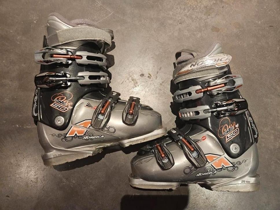 Chaussures ski Nordica pour enfant, Sports & Fitness, Ski, Chaussures, Nordica