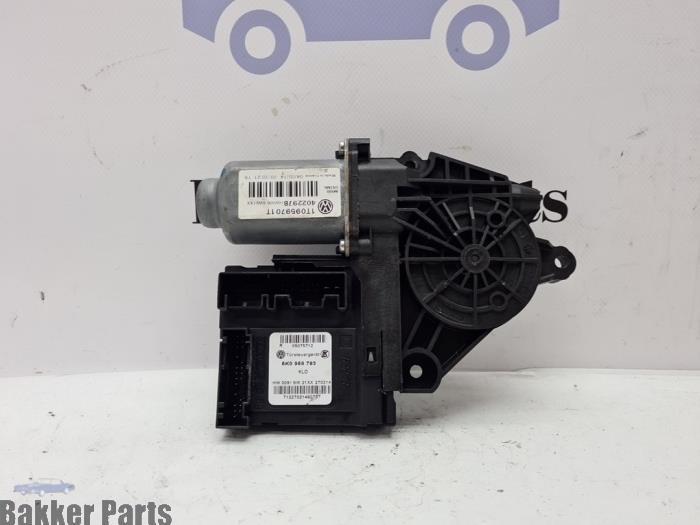 Moteur de vitre portière d'un Volkswagen Touran, -, Volkswagen, -, 3 mois de garantie